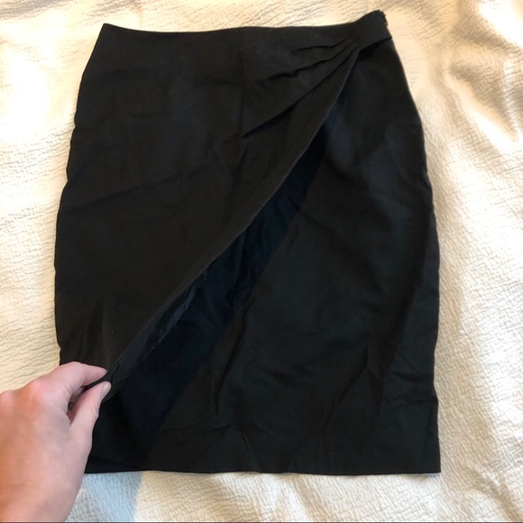 Black pencil skirt - Picture 2 of 5